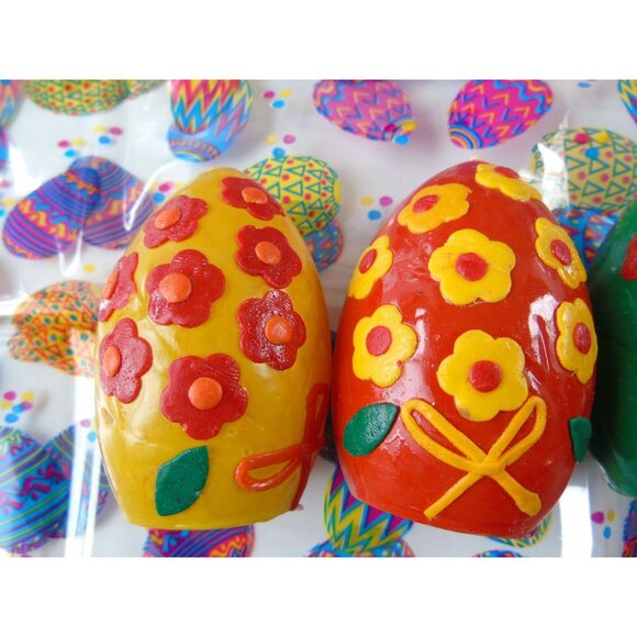 Vintage 1970's 5 Easter Egg Shaped Candles Handmade Wax Flowers Leaves Bow - Picture 4 of 6